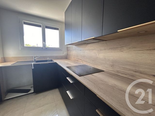 Appartement F4 &agrave; louer - 4 pi&egrave;ces - 76,03 m2 - La Varenne St Hilaire - 94 - ILE-DE-FRANCE
