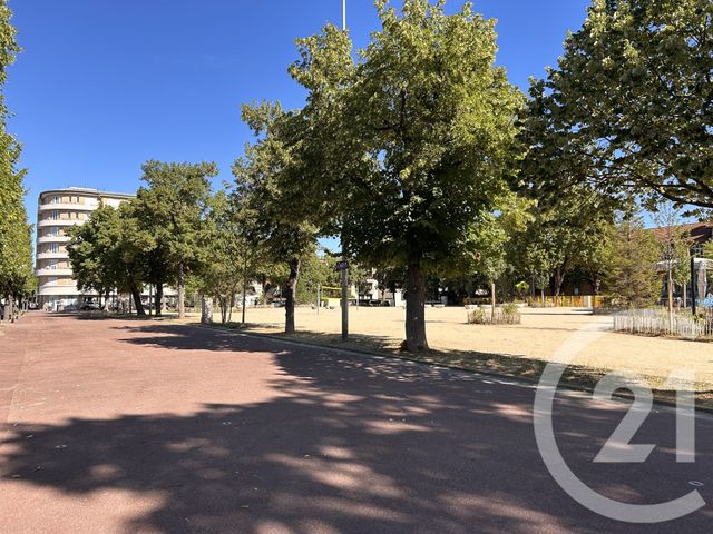 Appartement F4 &agrave; louer - 4 pi&egrave;ces - 76,03 m2 - La Varenne St Hilaire - 94 - ILE-DE-FRANCE