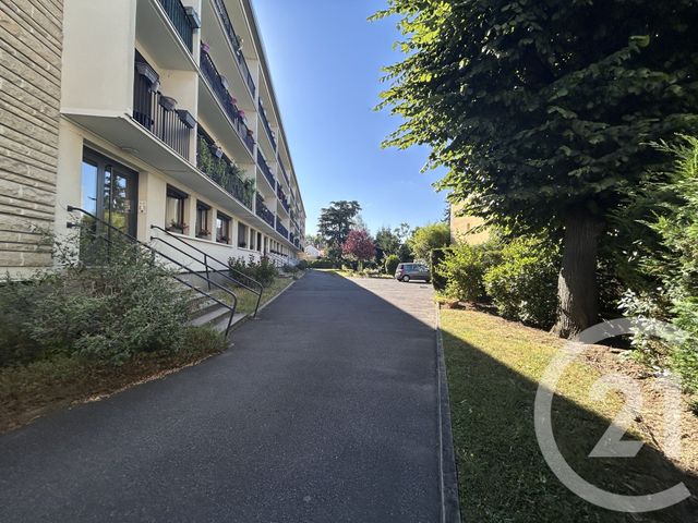 Appartement F4 &agrave; louer - 4 pi&egrave;ces - 76,03 m2 - La Varenne St Hilaire - 94 - ILE-DE-FRANCE