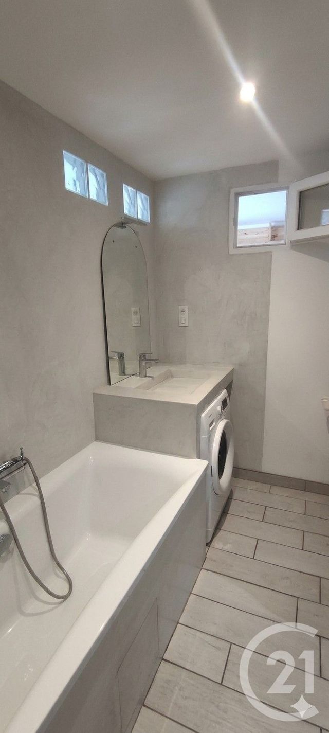 Appartement T3 &agrave; louer - 3 pi&egrave;ces - 63,42 m2 - Marseille - 13004 - PROVENCE-ALPES-COTE-D-AZUR