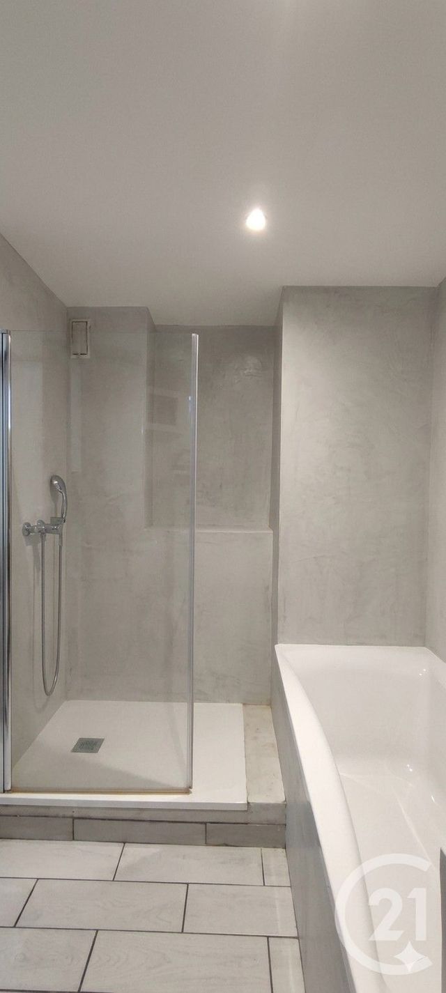 Appartement T3 &agrave; louer - 3 pi&egrave;ces - 63,42 m2 - Marseille - 13004 - PROVENCE-ALPES-COTE-D-AZUR