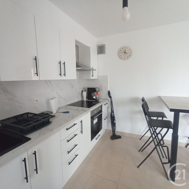 Appartement F3 &agrave; louer - 3 pi&egrave;ces - 60,48 m2 - Marseille - 13008 - PROVENCE-ALPES-COTE-D-AZUR