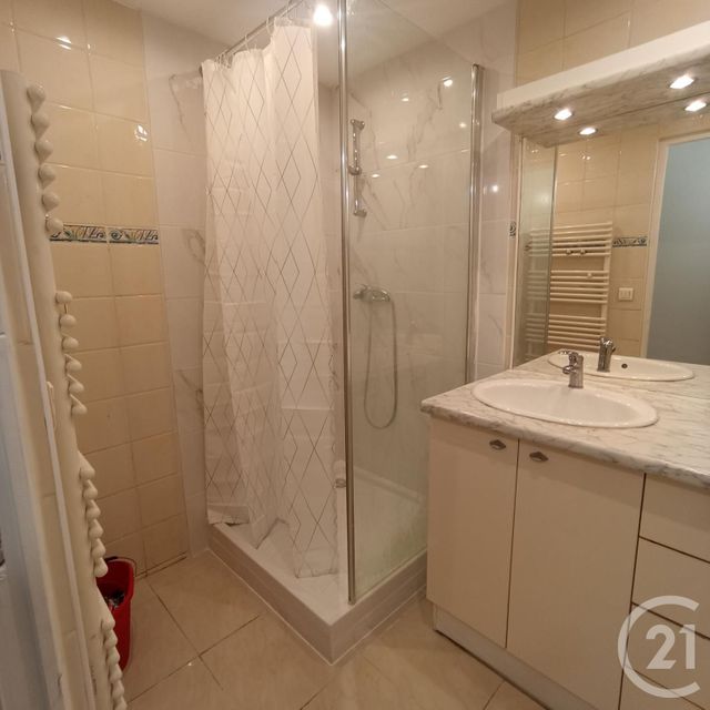 Appartement F3 &agrave; louer - 3 pi&egrave;ces - 60,48 m2 - Marseille - 13008 - PROVENCE-ALPES-COTE-D-AZUR