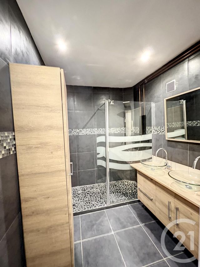 Appartement T4 &agrave; louer - 4 pi&egrave;ces - 70,30 m2 - Marseille - 13002 - PROVENCE-ALPES-COTE-D-AZUR