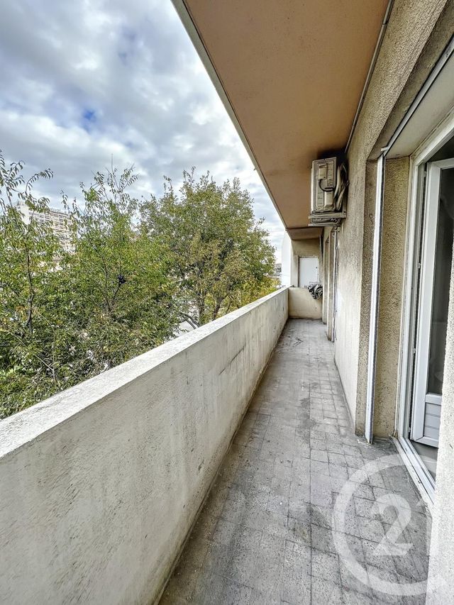 Appartement T4 &agrave; louer - 4 pi&egrave;ces - 70,30 m2 - Marseille - 13002 - PROVENCE-ALPES-COTE-D-AZUR