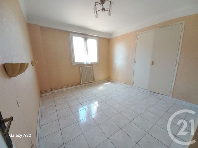 Appartement F3 &agrave; louer - 3 pi&egrave;ces - 62,56 m2 - Marseille - 13004 - PROVENCE-ALPES-COTE-D-AZUR
