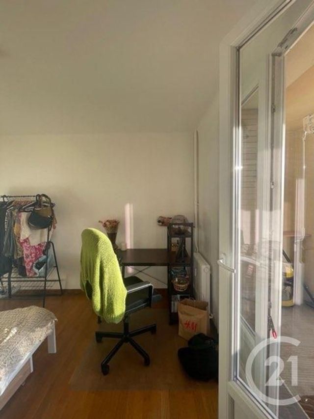 Appartement Chambre &agrave; louer - 1 pi&egrave;ce - 11 m2 - Marseille - 13004 - PROVENCE-ALPES-COTE-D-AZUR