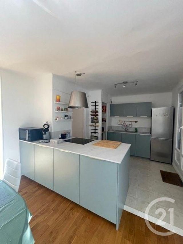 Appartement Chambre &agrave; louer - 1 pi&egrave;ce - 11 m2 - Marseille - 13004 - PROVENCE-ALPES-COTE-D-AZUR