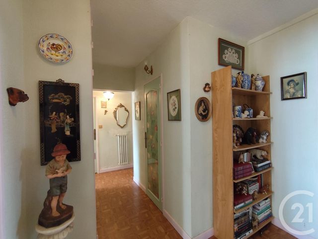 Appartement T5 à vendre - 5 pièces - 88,07 m2 - Allonnes - 72 - PAYS-DE-LOIRE