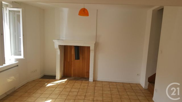 Maison &agrave; louer - 3 pi&egrave;ces - 49,82 m2 - St Jean D Asse - 72 - PAYS-DE-LOIRE