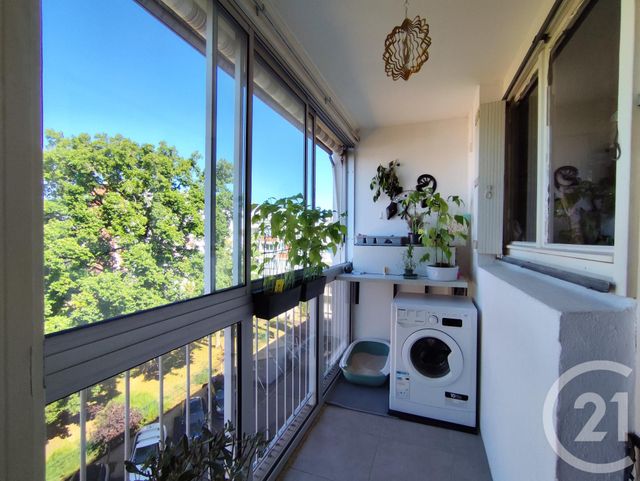 Appartement T5 &agrave; louer - 5 pi&egrave;ces - 87,87 m2 - Allonnes - 72 - PAYS-DE-LOIRE