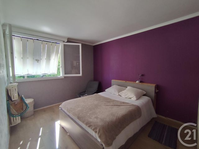 Appartement T5 &agrave; louer - 5 pi&egrave;ces - 87,87 m2 - Allonnes - 72 - PAYS-DE-LOIRE