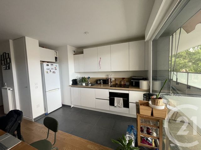 Appartement F3 &agrave; louer - 3 pi&egrave;ces - 61,28 m2 - Colombes - 92 - ILE-DE-FRANCE