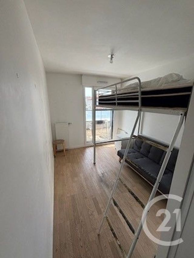 Appartement F3 &agrave; louer - 3 pi&egrave;ces - 61,28 m2 - Colombes - 92 - ILE-DE-FRANCE