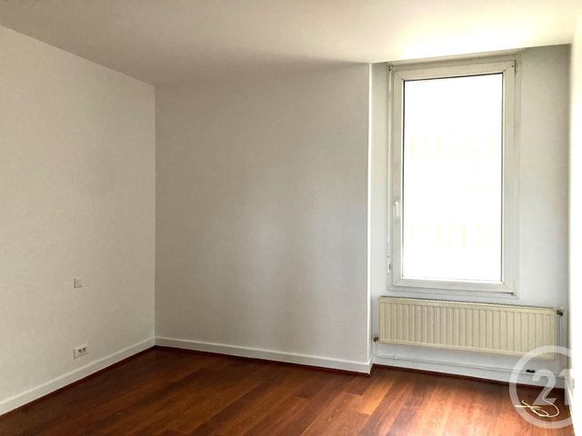 Appartement F3 &agrave; louer - 3 pi&egrave;ces - 70,22 m2 - Suresnes - 92 - ILE-DE-FRANCE