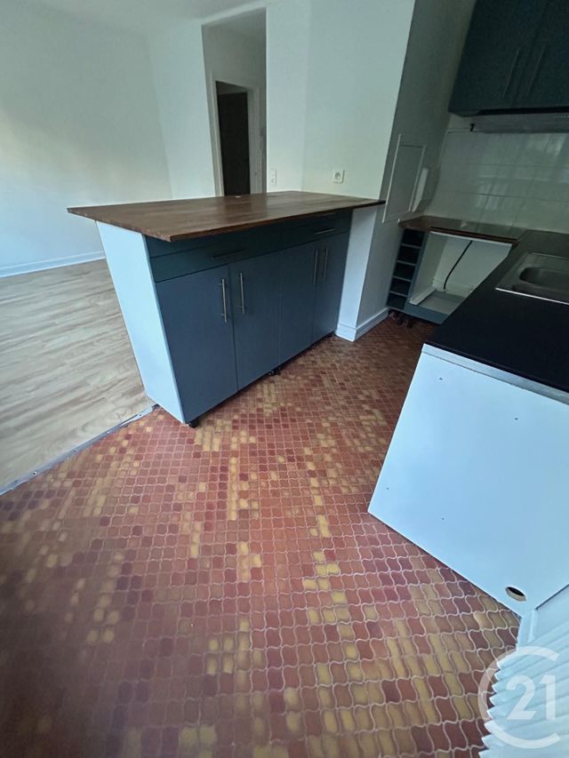 Appartement à louer - 2 pièces - 38,80 m2 - Neuilly Sur Seine - 92 - ILE-DE-FRANCE