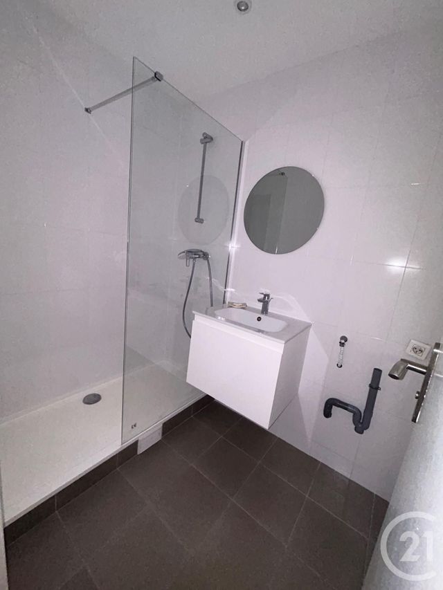 Appartement à louer - 2 pièces - 38,80 m2 - Neuilly Sur Seine - 92 - ILE-DE-FRANCE