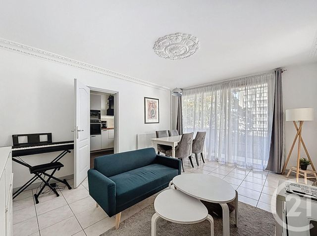 Appartement F5 à vendre - 5 pièces - 93,25 m2 - Colombes - 92 - ILE-DE-FRANCE