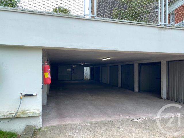 Parking &agrave; louer - 18 m2 - Asnieres Sur Seine - 92 - ILE-DE-FRANCE