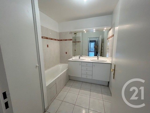Appartement F3 &agrave; louer - 3 pi&egrave;ces - 69 m2 - Bois Colombes - 92 - ILE-DE-FRANCE