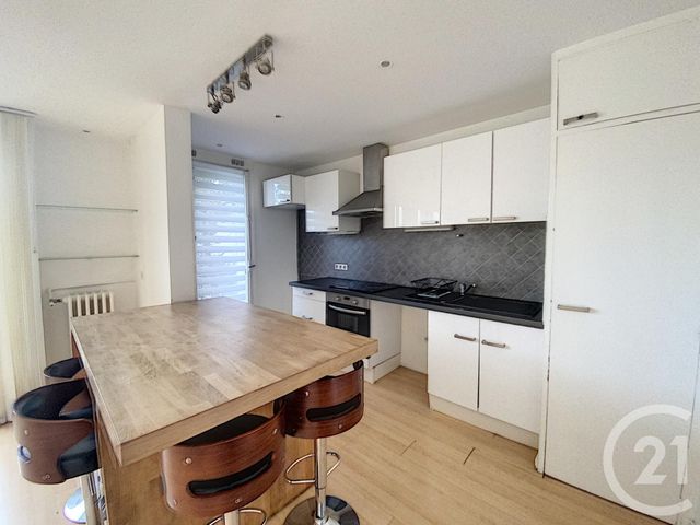 Appartement F3 &agrave; louer - 3 pi&egrave;ces - 64,01 m2 - Colombes - 92 - ILE-DE-FRANCE