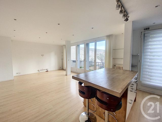 Appartement F3 &agrave; louer - 3 pi&egrave;ces - 64,01 m2 - Colombes - 92 - ILE-DE-FRANCE