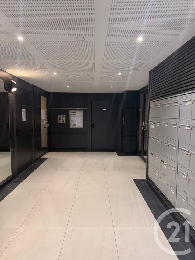 Appartement &agrave; louer - 2 pi&egrave;ces - 42 m2 - Colombes - 92 - ILE-DE-FRANCE