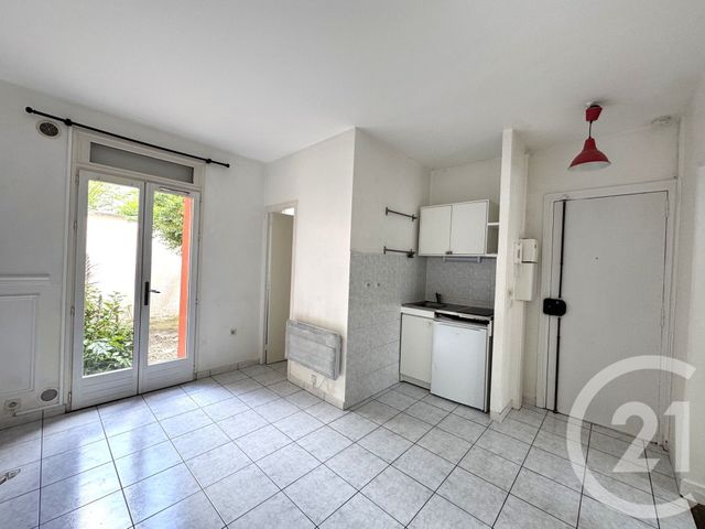 Appartement F2 &agrave; louer - 2 pi&egrave;ces - 26,75 m2 - Puteaux - 92 - ILE-DE-FRANCE