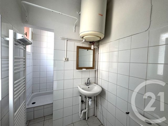 Appartement F2 &agrave; louer - 2 pi&egrave;ces - 26,75 m2 - Puteaux - 92 - ILE-DE-FRANCE