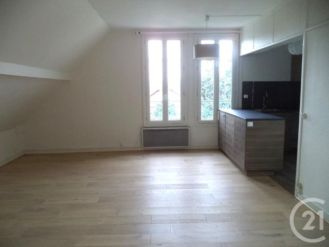 Appartement F3 &agrave; louer - 3 pi&egrave;ces - 46,98 m2 - Colombes - 92 - ILE-DE-FRANCE
