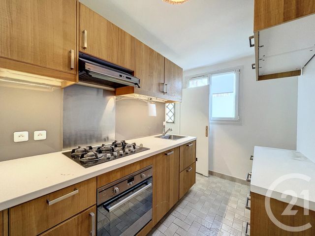 Appartement F4 &agrave; louer - 4 pi&egrave;ces - 81 m2 - Colombes - 92 - ILE-DE-FRANCE