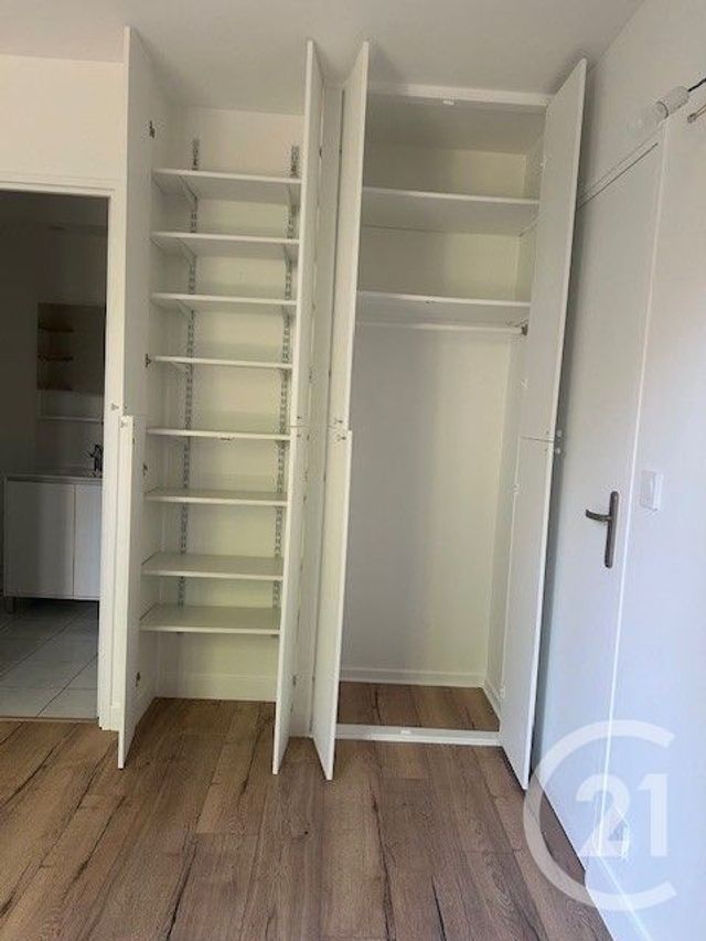 Appartement Studio &agrave; louer - 1 pi&egrave;ce - 32,32 m2 - Colombes - 92 - ILE-DE-FRANCE
