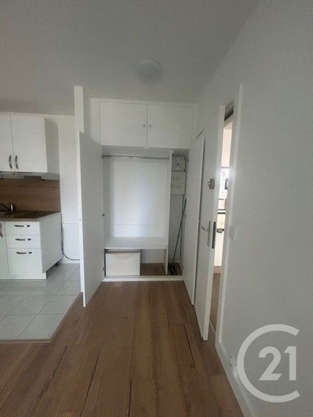 Appartement Studio &agrave; louer - 1 pi&egrave;ce - 32,32 m2 - Colombes - 92 - ILE-DE-FRANCE