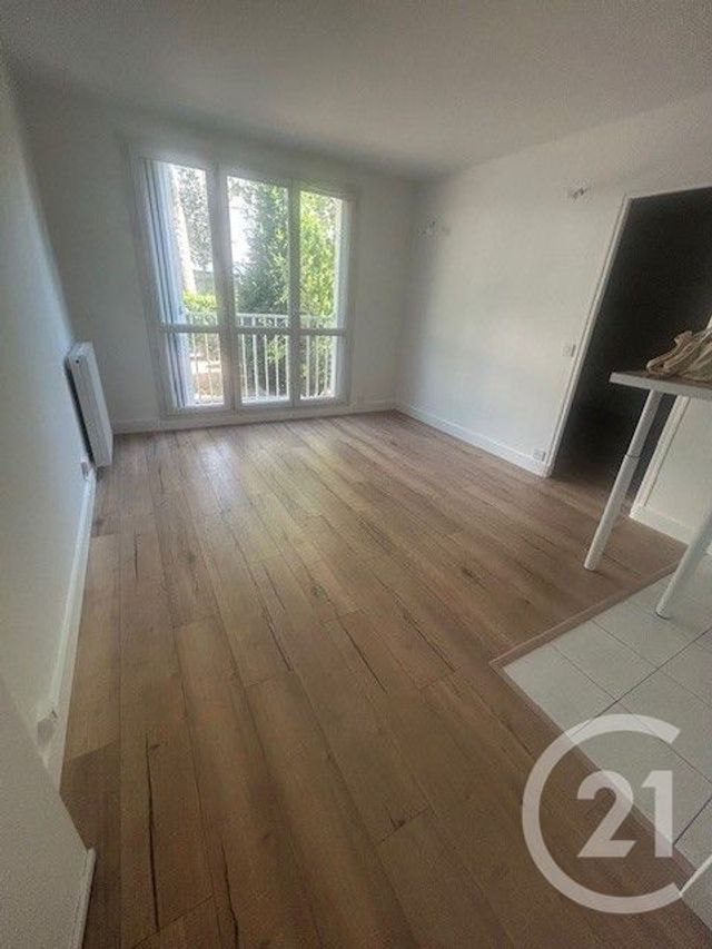 Appartement Studio &agrave; louer - 1 pi&egrave;ce - 32,32 m2 - Colombes - 92 - ILE-DE-FRANCE