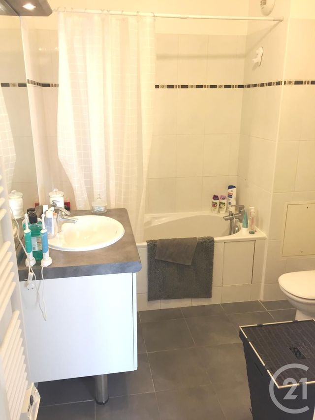 Appartement F2 &agrave; louer - 2 pi&egrave;ces - 38,87 m2 - Colombes - 92 - ILE-DE-FRANCE