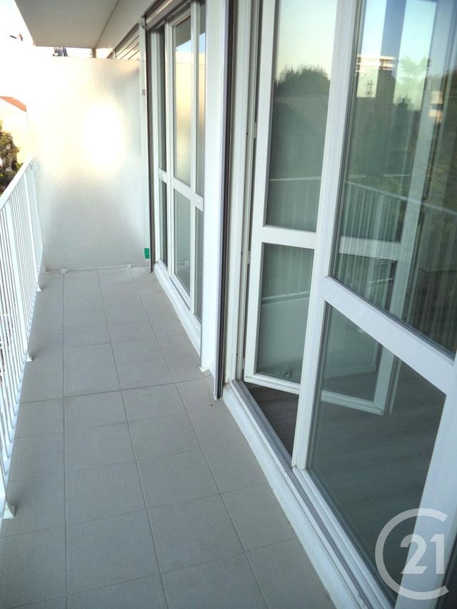 Appartement Studio &agrave; louer - 1 pi&egrave;ce - 24,46 m2 - Colombes - 92 - ILE-DE-FRANCE