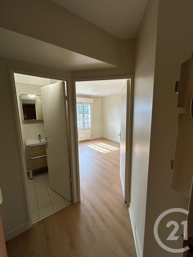 Appartement F1 &agrave; louer - 1 pi&egrave;ce - 24 m2 - Asnieres Sur Seine - 92 - ILE-DE-FRANCE
