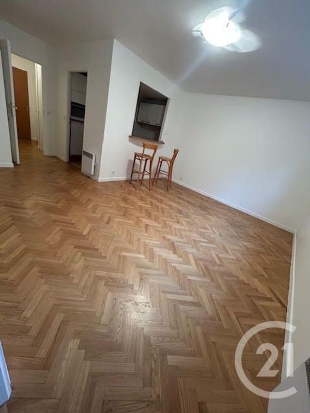 Appartement F2 &agrave; louer - 2 pi&egrave;ces - 45 m2 - Asnieres Sur Seine - 92 - ILE-DE-FRANCE