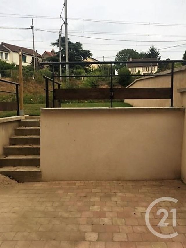 Appartement Duplex &agrave; louer - 3 pi&egrave;ces - 60 m2 - Meriel - 95 - ILE-DE-FRANCE