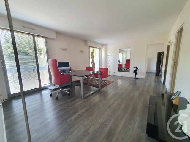 Appartement F2 à vendre - 5 pièces - 107,28 m2 - L Isle Adam - 95 - ILE-DE-FRANCE