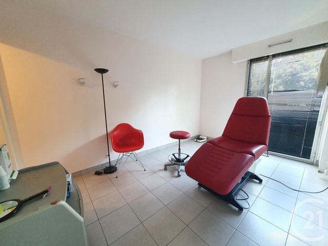 Appartement F2 à vendre - 5 pièces - 107,28 m2 - L Isle Adam - 95 - ILE-DE-FRANCE
