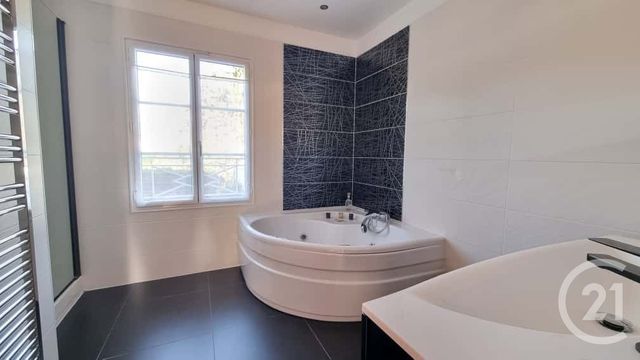 Maison à vendre - 7 pièces - 227,27 m2 - L Isle Adam - 95 - ILE-DE-FRANCE