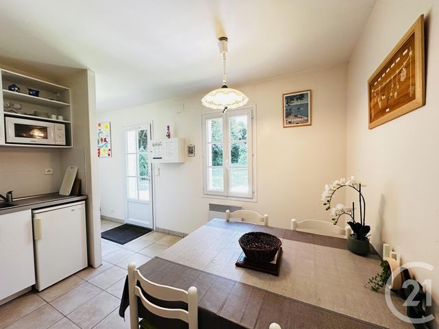 Appartement &agrave; louer - 3 pi&egrave;ces - 35 m2 - Fouras - 17 - POITOU-CHARENTES