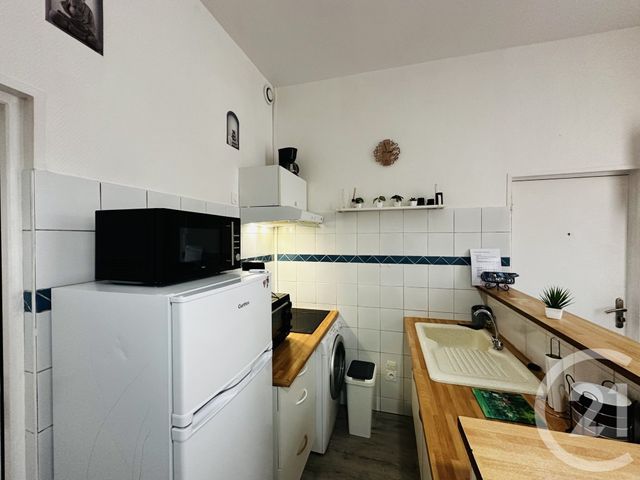 Appartement F1 &agrave; louer - 1 pi&egrave;ce - 25 m2 - Rochefort - 17 - POITOU-CHARENTES