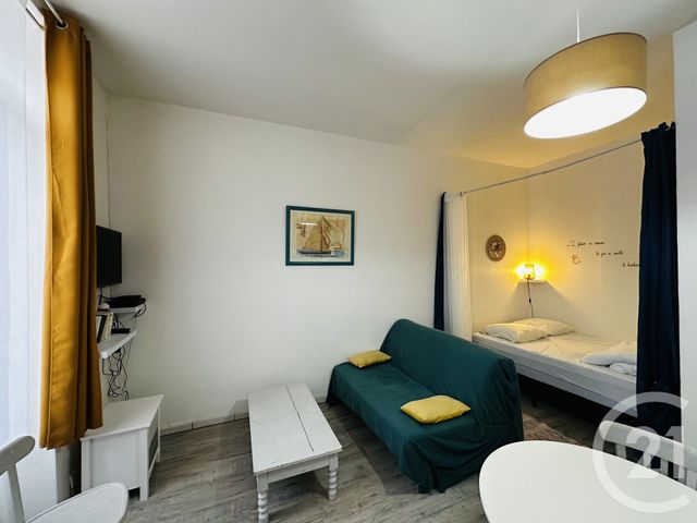 Appartement F1 &agrave; louer - 1 pi&egrave;ce - 25 m2 - Rochefort - 17 - POITOU-CHARENTES