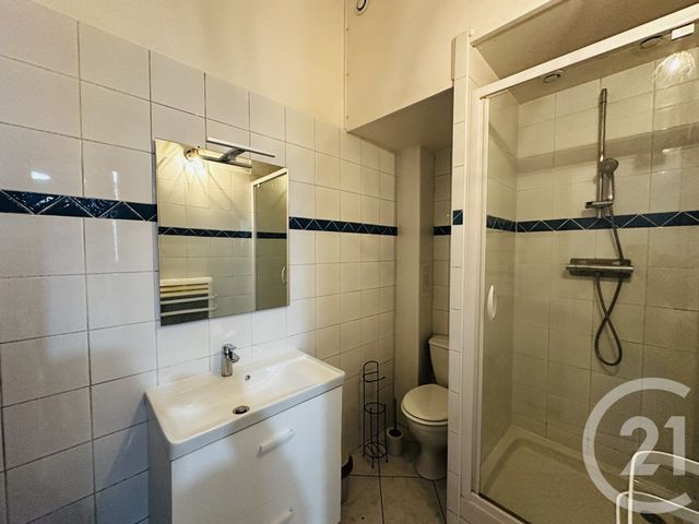 Appartement F1 &agrave; louer - 1 pi&egrave;ce - 25 m2 - Rochefort - 17 - POITOU-CHARENTES