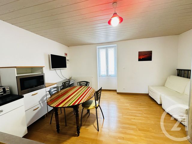 Appartement F1 &agrave; louer - 1 pi&egrave;ce - 24 m2 - Tonnay Charente - 17 - POITOU-CHARENTES