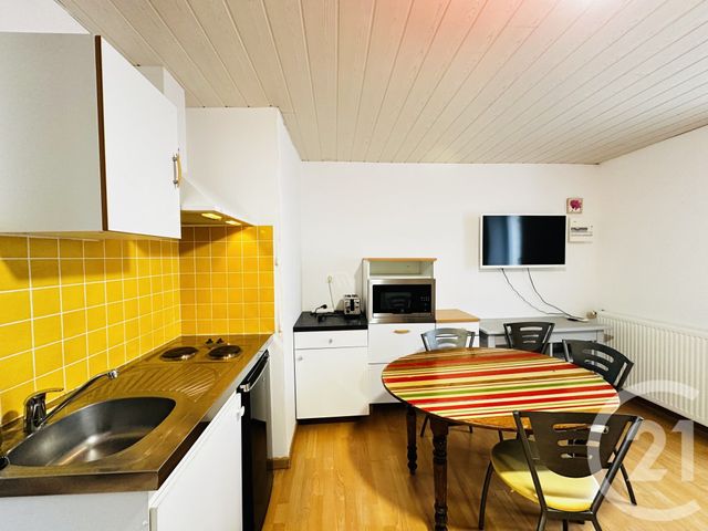 Appartement F1 &agrave; louer - 1 pi&egrave;ce - 24 m2 - Tonnay Charente - 17 - POITOU-CHARENTES