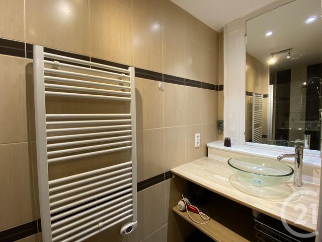 Appartement &agrave; louer - 2 pi&egrave;ces - 37,69 m2 - Rochefort - 17 - POITOU-CHARENTES