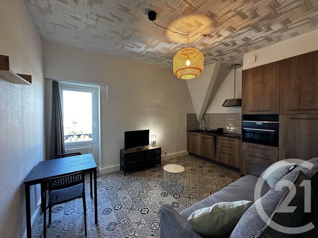 Appartement F1 &agrave; louer - 1 pi&egrave;ce - 21 m2 - Rochefort - 17 - POITOU-CHARENTES